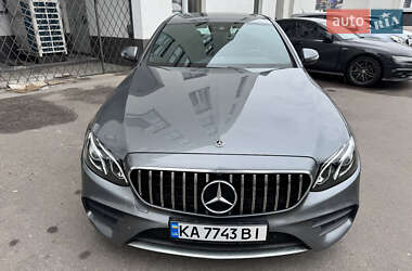 Седан Mercedes-Benz E-Class 2017 в 