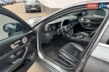 Седан Mercedes-Benz E-Class 2017 в 