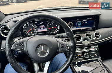Седан Mercedes-Benz E-Class 2017 в 
