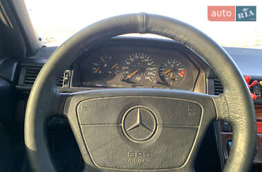 Седан Mercedes-Benz E-Class 1994 в 