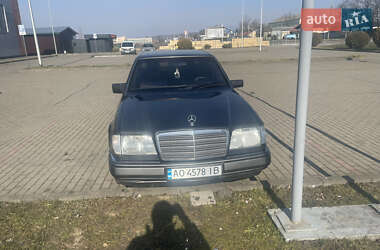 Седан Mercedes-Benz E-Class 1993 в 