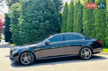 Седан Mercedes-Benz E-Class 2017 в 