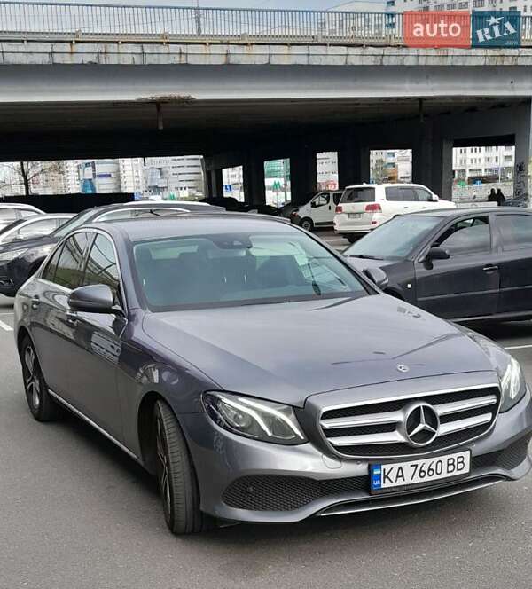 Седан Mercedes-Benz E-Class 2019 в 