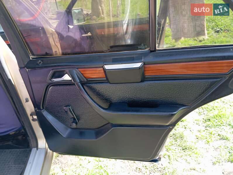 Седан Mercedes-Benz E-Class 1992 в Івано-Франківську фото 15 Седан Mercedes-Benz E-Class 1992 в Івано-Франківську