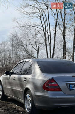 Седан Mercedes-Benz E-Class 2003 в 