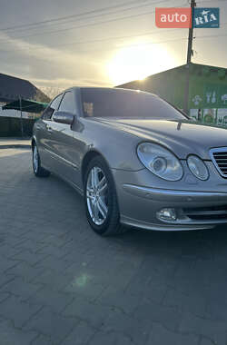 Седан Mercedes-Benz E-Class 2005 в 