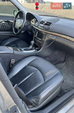Седан Mercedes-Benz E-Class 2005 в 