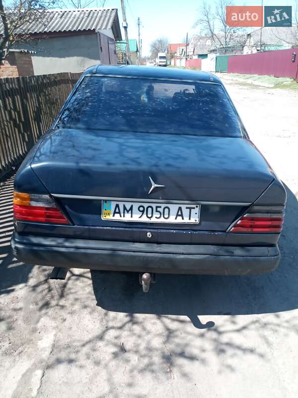 Седан Mercedes-Benz E-Class 1995 в Жмеринке