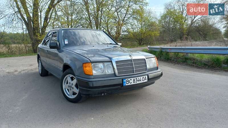 Mercedes-Benz E-Class 1987