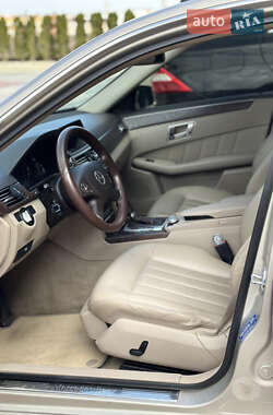 Седан Mercedes-Benz E-Class 2010 в 