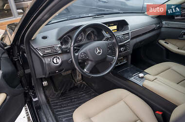 Седан Mercedes-Benz E-Class 2010 в 