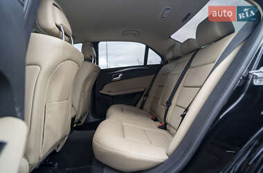 Седан Mercedes-Benz E-Class 2010 в 