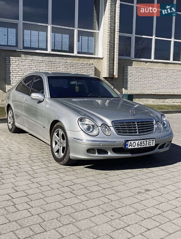 Mercedes-Benz E-Class 2002