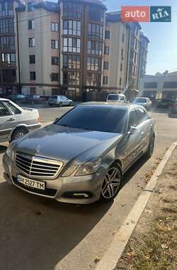 Седан Mercedes-Benz E-Class 2010 в 