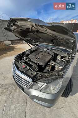 Седан Mercedes-Benz E-Class 2010 в 