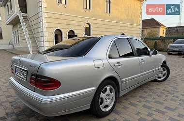 Седан Mercedes-Benz E-Class 2001 в 