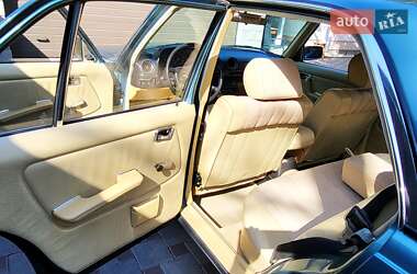 Седан Mercedes-Benz E-Class 1980 в 