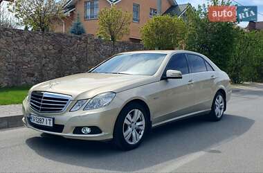 Седан Mercedes-Benz E-Class 2011 в Києві