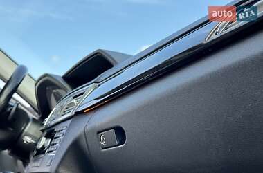 Седан Mercedes-Benz E-Class 2010 в 
