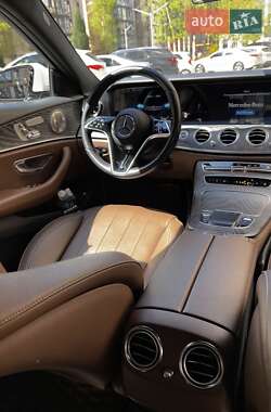 Седан Mercedes-Benz E-Class 2020 в 