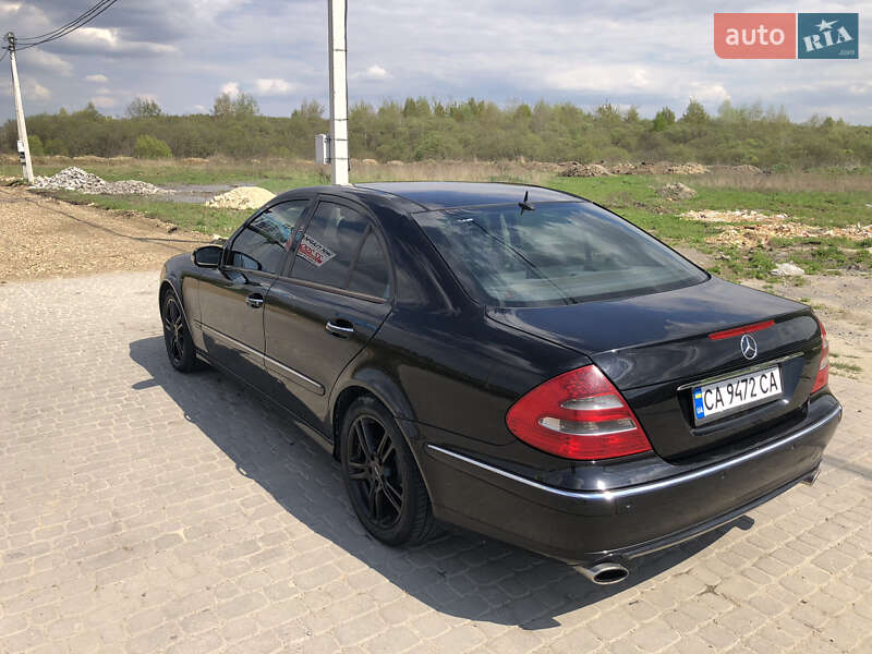 Седан Mercedes-Benz E-Class 2005 в Львові