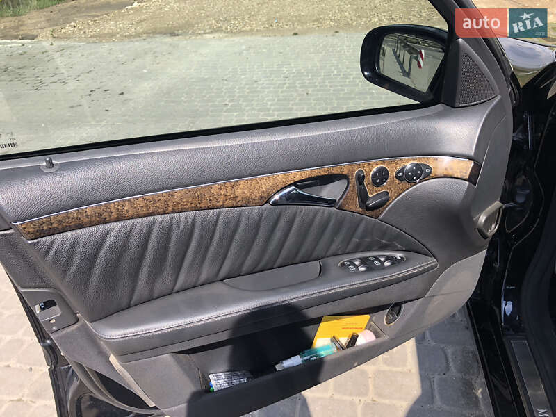 Седан Mercedes-Benz E-Class 2005 в Львові