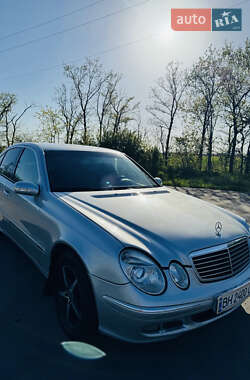 Седан Mercedes-Benz E-Class 2003 в Овідіополі