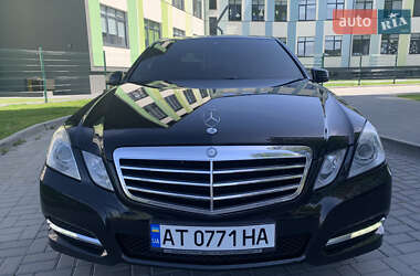 Седан Mercedes-Benz E-Class 2010 в 