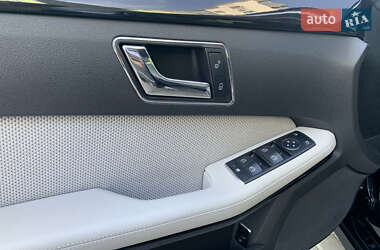 Седан Mercedes-Benz E-Class 2010 в 