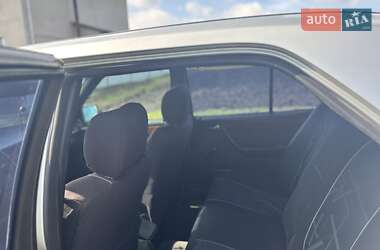 Седан Mercedes-Benz E-Class 1995 в 
