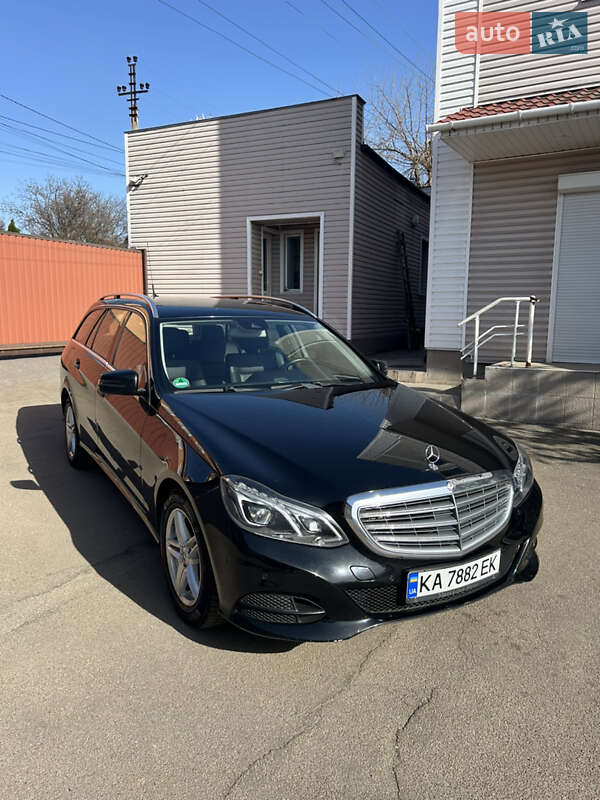Універсал Mercedes-Benz E-Class 2015 в Києві
