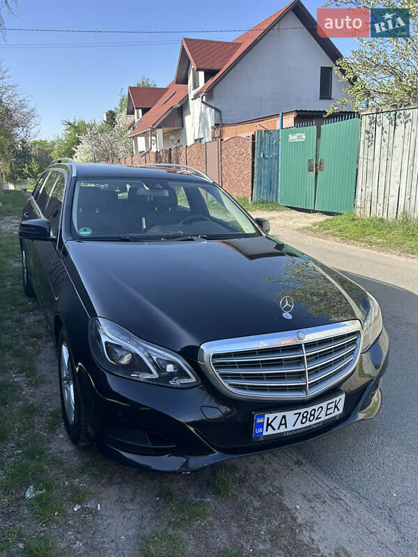 Універсал Mercedes-Benz E-Class 2015 в Києві