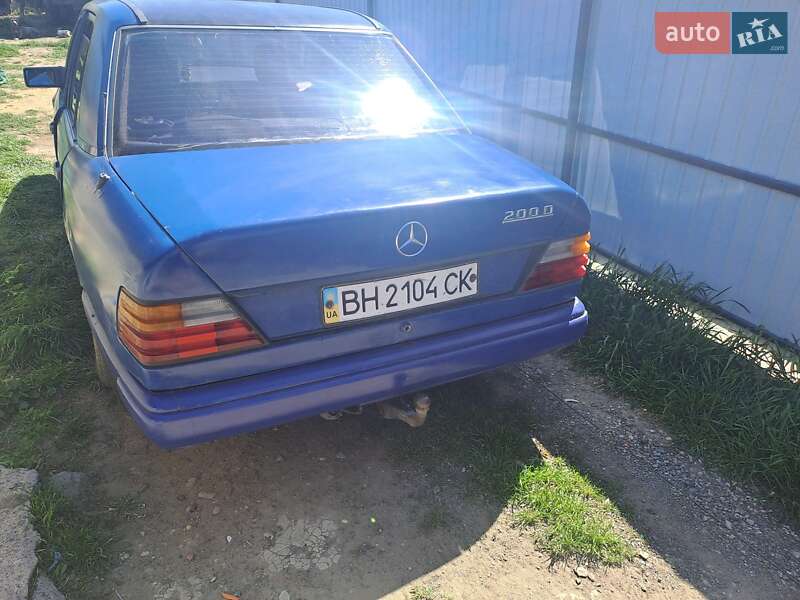 Седан Mercedes-Benz E-Class 1985 в Подільську