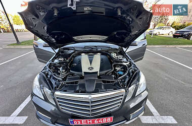 Седан Mercedes-Benz E-Class 2012 в 