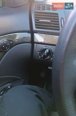 Седан Mercedes-Benz E-Class 2002 в 