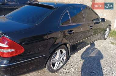 Седан Mercedes-Benz E-Class 2002 в 