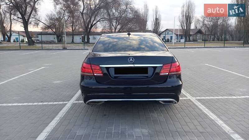 Седан Mercedes-Benz E-Class 2011 в Запоріжжі