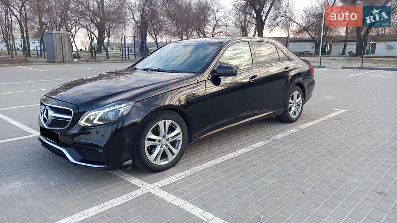 Седан Mercedes-Benz E-Class 2011 в Запоріжжі