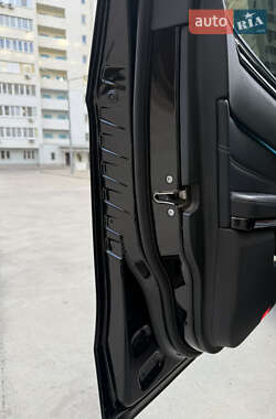 Седан Mercedes-Benz E-Class 2014 в 