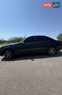 Седан Mercedes-Benz E-Class 2005 в 