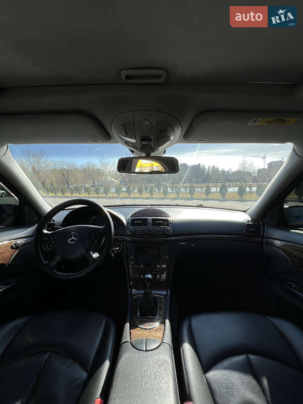 Седан Mercedes-Benz E-Class 2002 в Хмельнике фото 9 Седан Mercedes-Benz E-Class 2002 в Хмельнике
