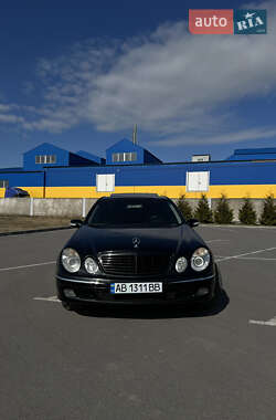 Седан Mercedes-Benz E-Class 2002 в Хмільнику