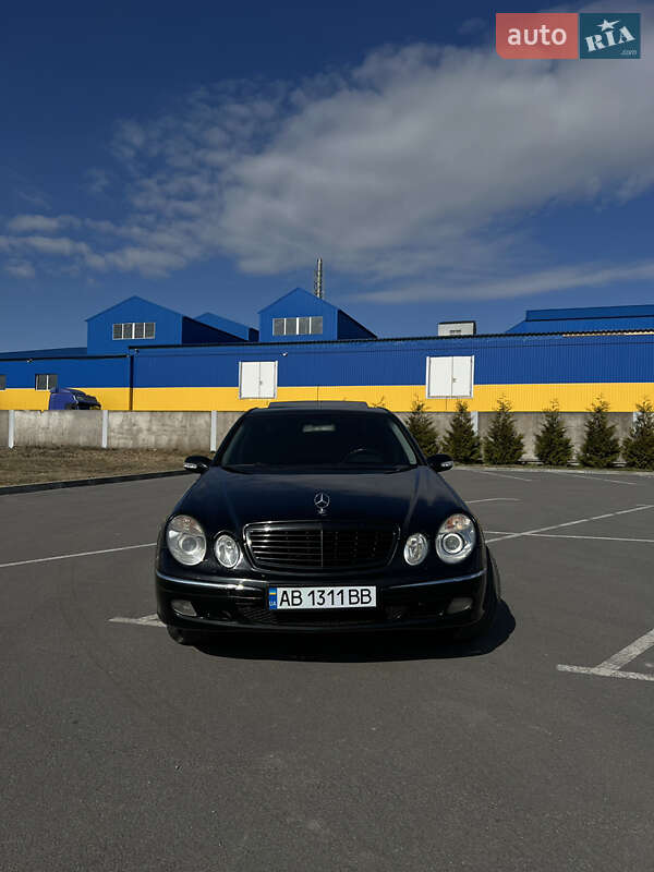 Седан Mercedes-Benz E-Class 2002 в Хмельнике фото Седан Mercedes-Benz E-Class 2002 в Хмельнике