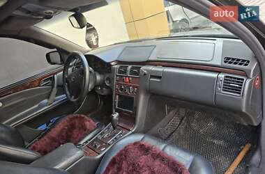 Седан Mercedes-Benz E-Class 2001 в 