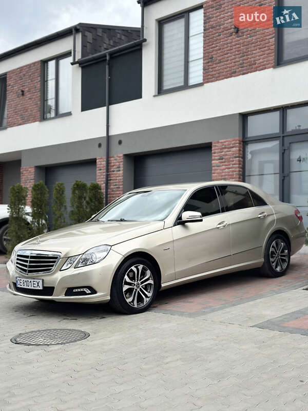 Седан Mercedes-Benz E-Class 2010 в 