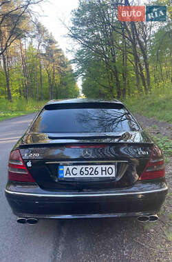 Седан Mercedes-Benz E-Class 2003 в 