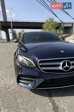 Седан Mercedes-Benz E-Class 2017 в 