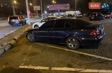 Седан Mercedes-Benz E-Class 2002 в 
