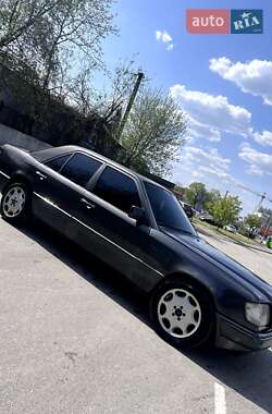 Седан Mercedes-Benz E-Class 1994 в 