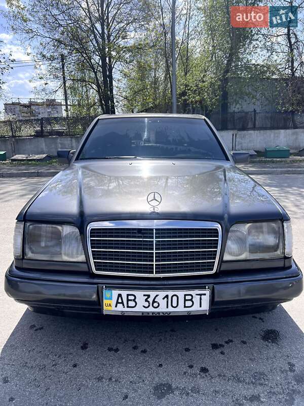 Седан Mercedes-Benz E-Class 1994 в Житомирі